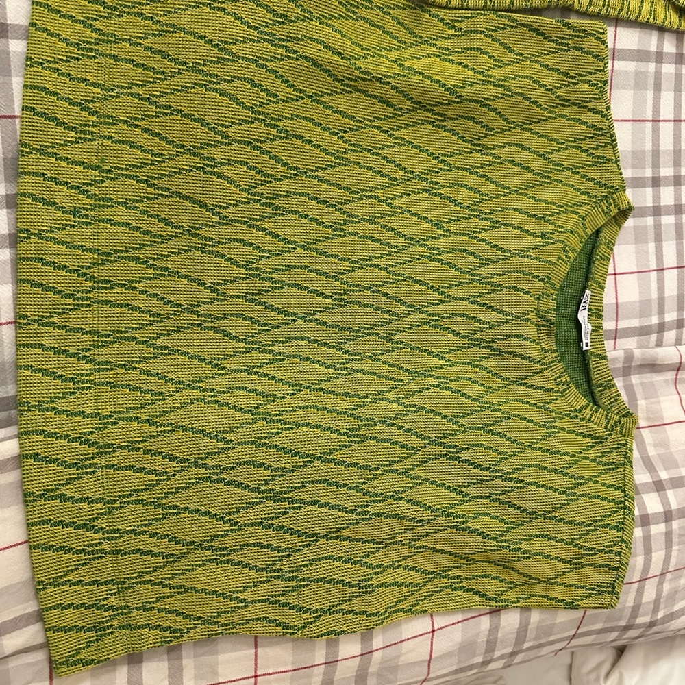 Zara Lime Green woman stuff - Picture 4 of 16